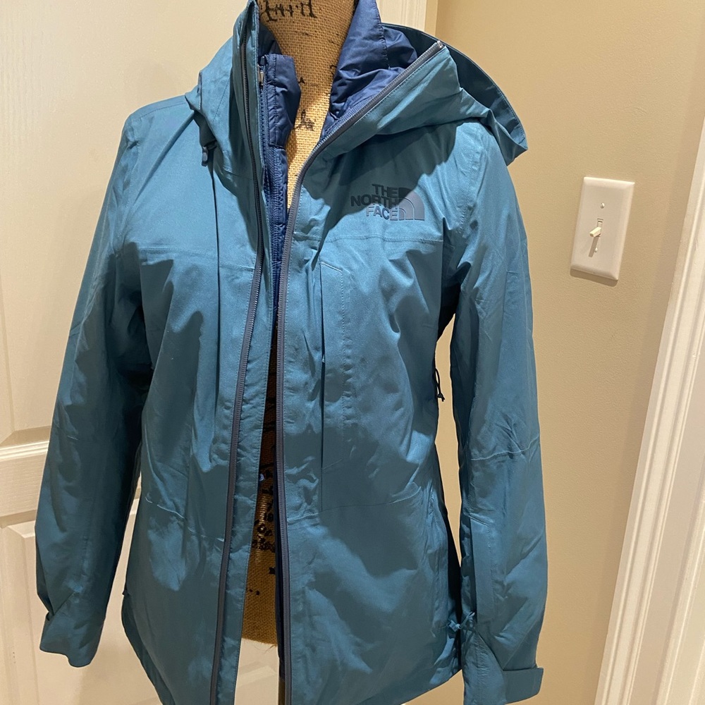 The North Face Women's ThermoBall Eco Snow Triclimate Jacket. Enamel Blue small